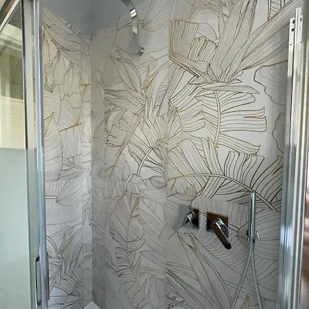 Flat 14 Lecco Lejlighed *